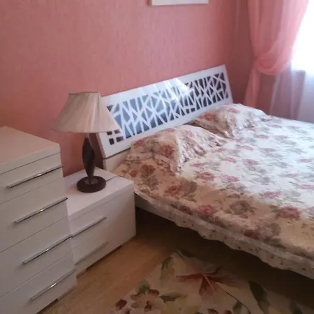 Cozy On Nevskogo Apartment *